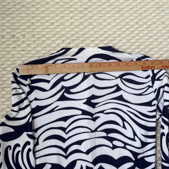Lily Pulitzer Women’s XS Cotton Cardigan Pearly Buttons Navy White Geometric - Picture 6 of 9